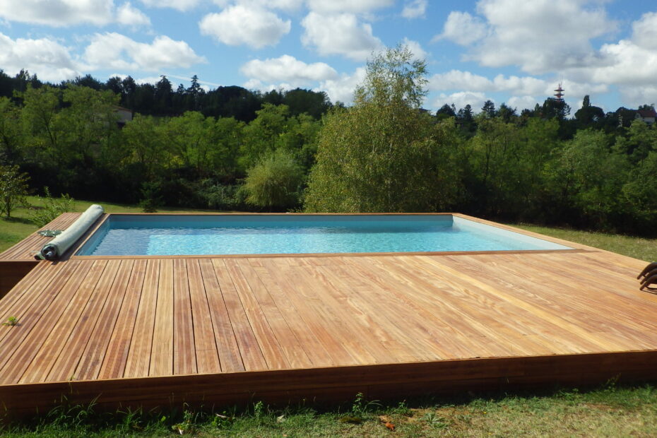 Construction piscine Montauban terrasse bois